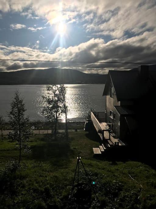 Trivelig Fritidshus Pa Arnes, Senja Straumstad Екстериор снимка